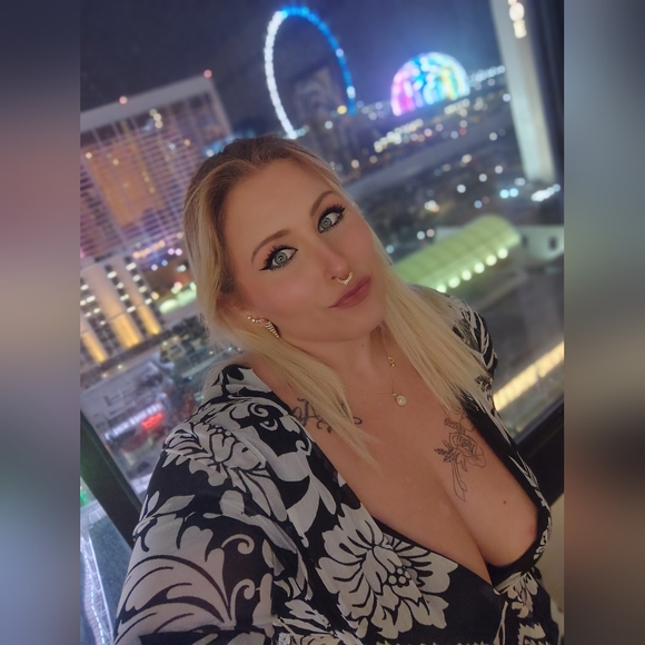 Meet your Posher, Deborah - Picture 13 of 14